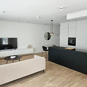 https://new-spacious-two-bedroom-center.luxembourghotelsguide.com